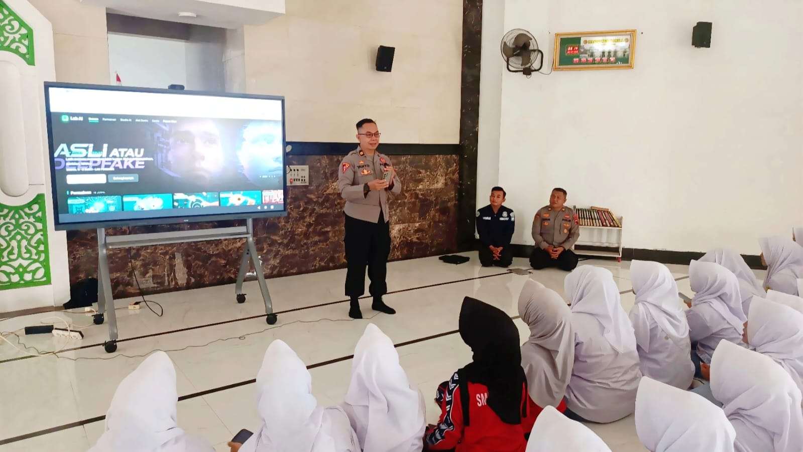 Polres Purbalingga Beri Pelatihan Paham AI di SMK Muhammadiyah 3